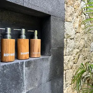 https://santana-villas-bingin.hotelsseminyak.net