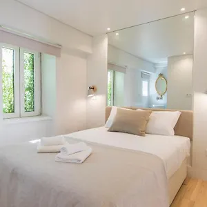  Apartment Lovelystay - Principe Real: Modern And Comfort!